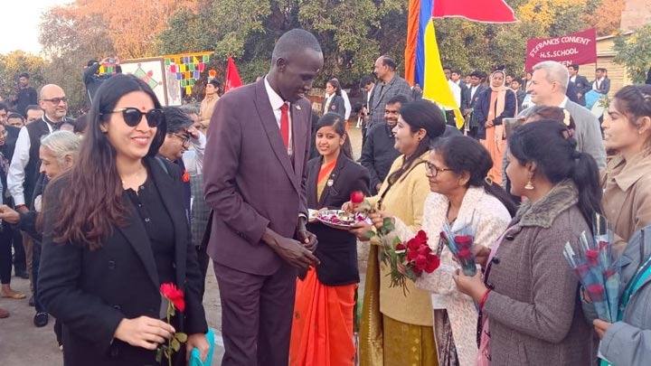 साँची में बौद्ध स्तूप देख कर अभिभूत हुए जी-20 देशों के प्रतिनिधि